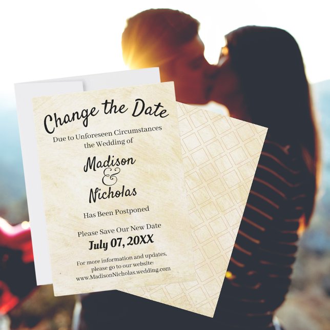 Ändra datum för uppskjutet Beige-partyt i Bröllop Spara Datumet (Change the Date Wedding Postponed Beige Parchment Save The Date Announcement)