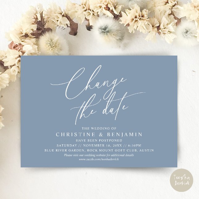 Ändra datum, Spara vårt nya datumkort för bröllop Inbjudningar (Change the date, Save our new wedding date modern romantic card in Dusty Blue)