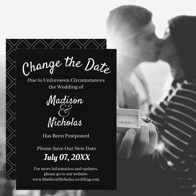 Ändra datumet Bröllop uppskjutet minimalistiskt sv Spara Datumet (Change the Date Wedding Postponed Minimalist Black Save The Date Announcement)