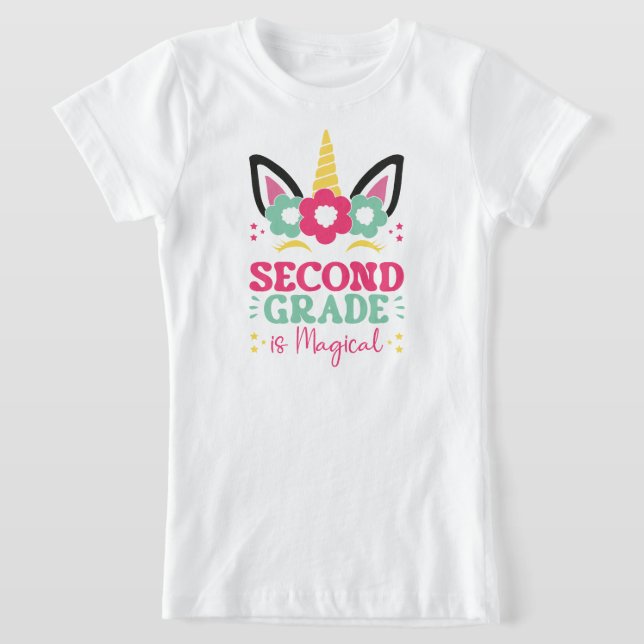 Andra klass är den magiska back to school-enmajsen t shirt (Laydown)