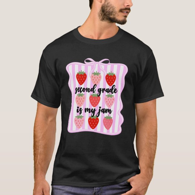 Andra klass är min grej Strawberry Söt 2:a klass T Shirt (Framsida)