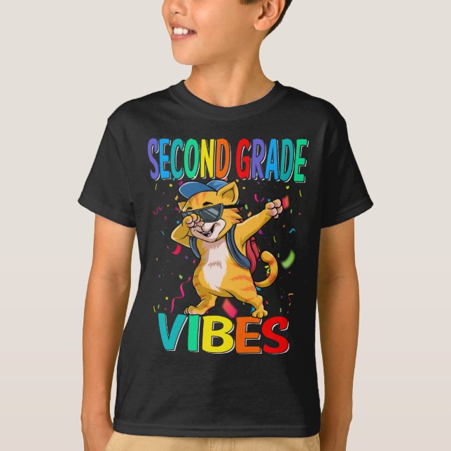 Andra Klass Vibes Cat Back to school T-Shirt (Framsida)