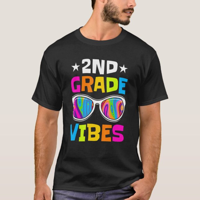 Andra Klass Vibes Sunglass Back to school andra G T Shirt (Framsida)