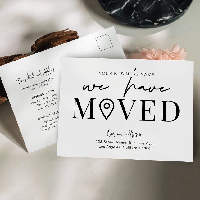 Ändring av Vi har flyttat Minimal Business Office  Vykort (Modern black and white we've moved postcards for business)