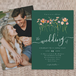 Äng med vilda blommor Elegant skrivstil Foto Mörkg Inbjudningar