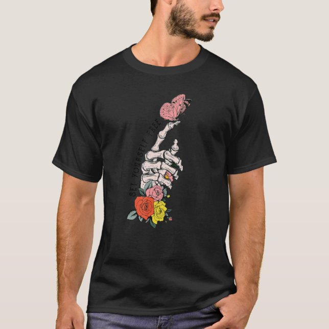 Ange din egen fria Blommigt Skeleton Hand Butterfl T Shirt (Framsida)