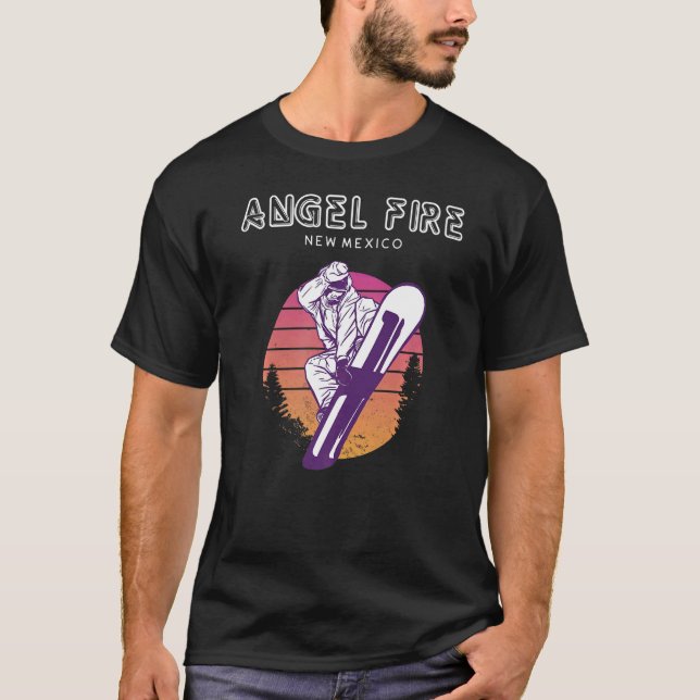 Angel Fire New mexico Retro Snowboarder T Shirt (Framsida)