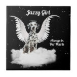 Angel Hund Dalmatian Pet Memorial Tile Kakelplatta<br><div class="desc">Söt sätt att minnas din älskade hund. En dalmatisk ängel med din valps namn och det datum de gått med din familj tillsammans med dagen för passagen. Perfekt för sin favoritplats i trädgården eller välj en ram för väggen.</div>