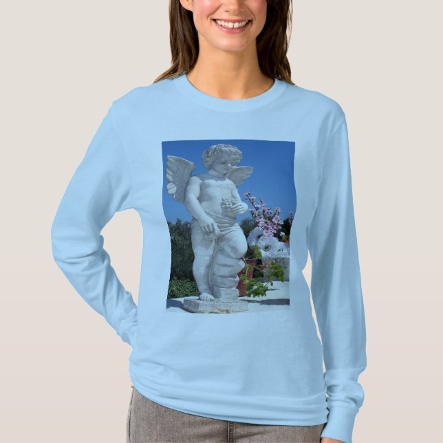 Angel Statue in Baby blue Tee Shirt (Framsida)