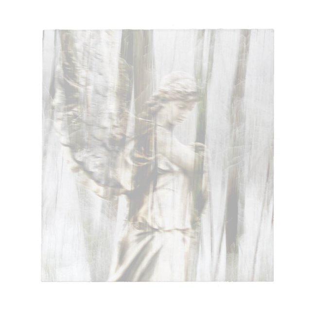 Angel Walks through Winter Anteckningsblock (Framsida)