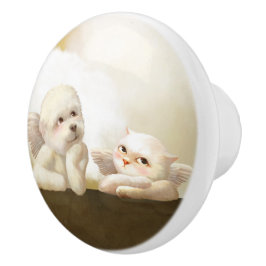 Angelic Hund och Cat på Cloud Knopp