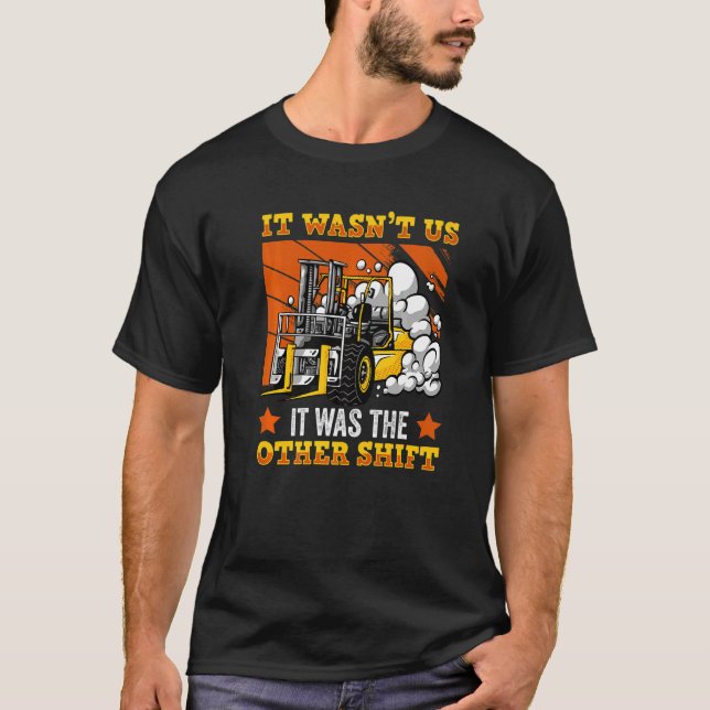 Angiven förargaffelgaffelgaffelcerti med hiss t shirt (Framsida)