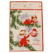 Änglar som dekorerar Julgran