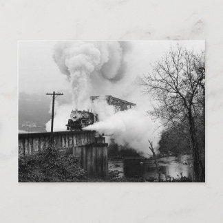 Ångmotor som passerar genom ett bryggvykort vykort