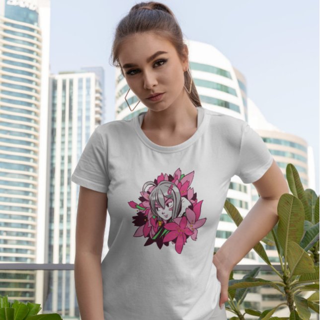 Anime Girl Flowers T Shirt (Skapare uppladdad)