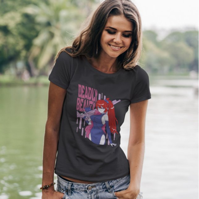 Anime Girl with Weapon T Shirt (Skapare uppladdad)