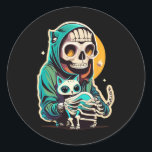 Anime Skeleton Holding A Cat Shirt Lazy Halloween Runt Klistermärke<br><div class="desc">Anime Skeleton som håller ett kattskirt Lazy Halloween Costume 3</div>