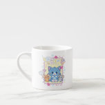 Anime Tom och Jerry Strawberry Roligt Espressomugg<br><div class="desc">Den här beundransvärda animerade bilden visar Tom, Jerry och Tuffy att dela roligt med jordgubbar och påssjuka. Tom, den gladlystna grått-katten, sitter med sitt tass avtryck synligt innehåll, omgiven av en explosion av färgstarka konfetti och blekkaner. Jerry, den eländiga bruna musen och Tuffy, den charmerande grått-musen, går med i roligten,...</div>