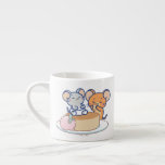Anime Tuffy och Jerry Cheesecake Espressomugg<br><div class="desc">Tuffy och Jerry, de klassiska tecknen från "Tom och Jerry", har en trevlig upplevelse. Tuffy sitter triumferande i en stor bit ost, medan Jerry gleely nibbles vid tårtan bredvid honom. Bilden ställs in mot en enkel bakgrund som framhäver den glädjande interaktionen mellan de två vännerna. Deras innehållsuttryck och den lekande...</div>