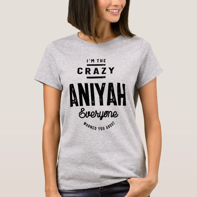Aniyah Personlig Namn Birthday Gift T Shirt (Framsida)