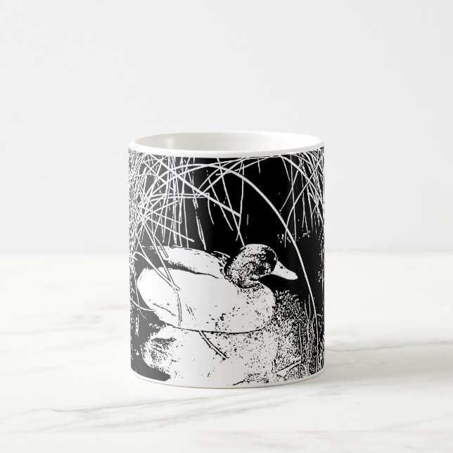 Anka i Reeds Black and White Sjö Wildlife Nature Kaffemugg (Center)