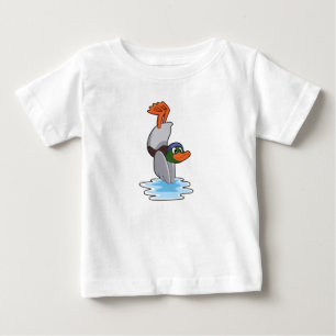 Anka med handställ i Vatten.PNG T Shirt