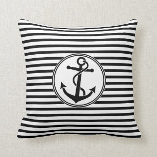 Ankra med randar kudde