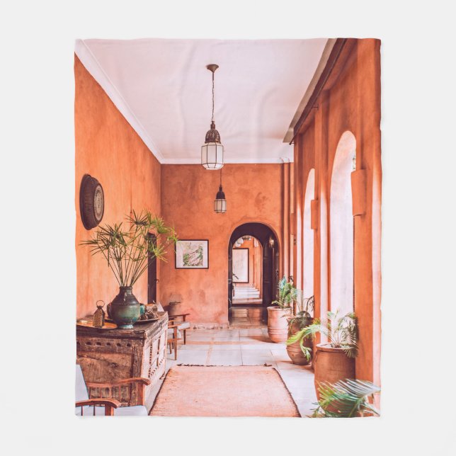 ANLÄGGNINGAR MED ANLÄGGNINGSOMRÅDE NÄRA MATTA INSI FLEECEFILT (Framsidan)