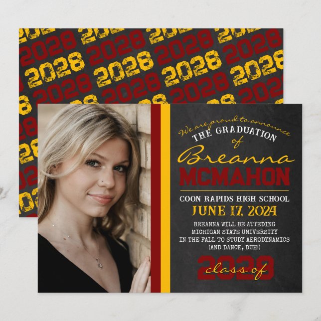 Anmälan från Studenten i Chalkboard Maroon & Guld Inbjudningar (Fram/baksida)