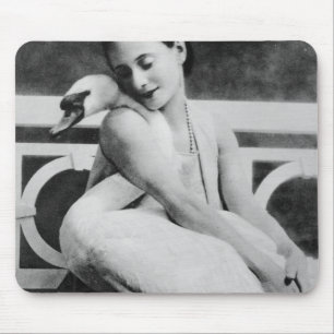 Anna Pavlova med henne älsklings- svanjack, c.190 Musmatta