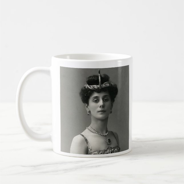 Anna Pavlova Mugg (Vänster)