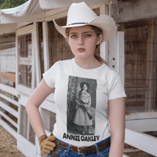 ANNIE OAKLEY med GUNS DAM WOMENS T-SHIRTS