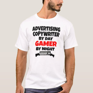 Annonsera kopywriter per Day Gamer per natt T-shirt