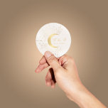 Annullerad kl. 24.00 guld-måne Bröllop-rundan Runt Klistermärke<br><div class="desc">Vår "celestial guld"-samling har vackra halvmånsstjärnor måne med guld-stjärnor i olika design på en sammetsblå halvnattsblå bakgrund parad med elegant typsnitt. Du kan enkelt anpassa dig och välja bland många objekt från den här samlingen i vår butik.</div>