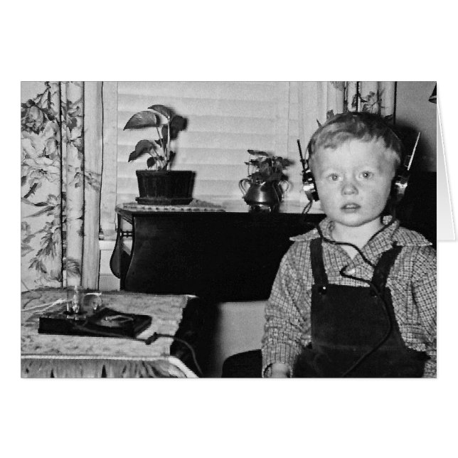 Anpassa 1950:s Radio Boy Humous Caption Hälsningskort (Framsidan Horizontal)