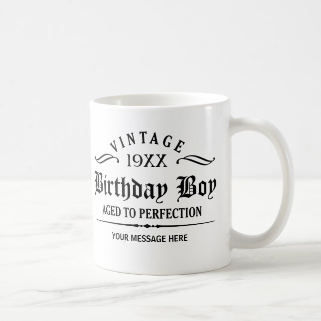 Anpassa Black Gothic Script Lustigt Birthday Mugg (Höger)