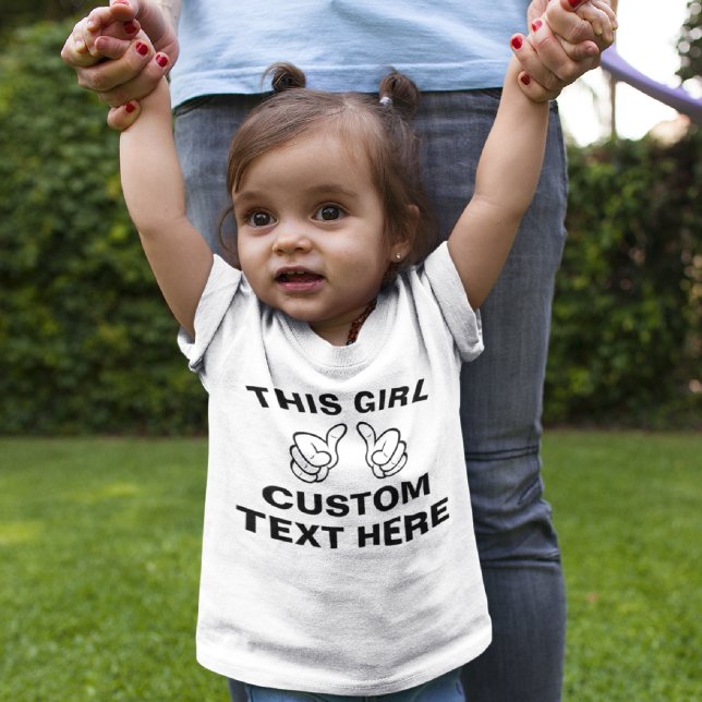 Anpassa Denna Tjej - lägg till din egen text här Tee Shirt (Skapare uppladdad)
