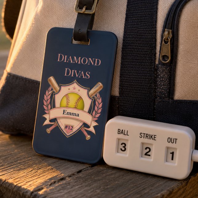 Anpassa Din Egen Softboll Bagagebricka (Softball player, travel team, school team, id tag, monogrammed with name. Team Mom, Coach, Player)