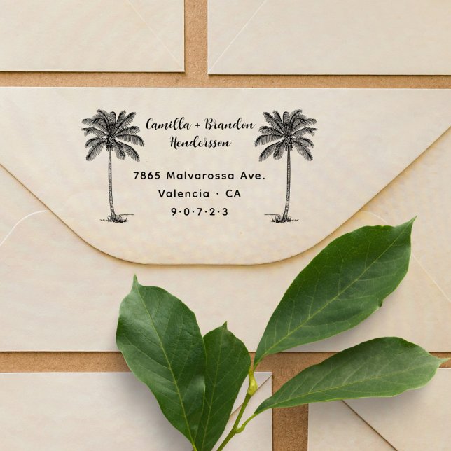 Anpassa din Rustic Beach/Namn+Returadress Stämpel (Tropical Palm Trees Elegant Calligraphy Married Couple Wedding Return Address Stamp)