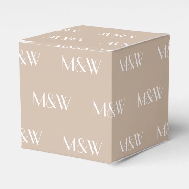 Anpassa en beige-gåva med inledande vita monogram presentaskar (Framsidan Sidan)