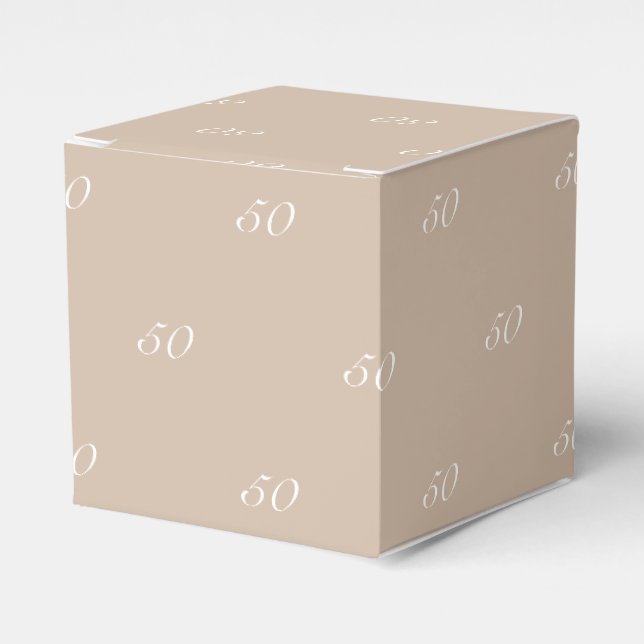 Anpassa en beige-gåva med inledande vita monogram presentaskar (Framsidan Sidan)