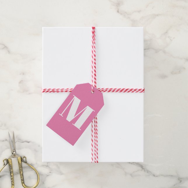 Anpassa inledande rosa i monogram vit presentetikett (Med Snöre)