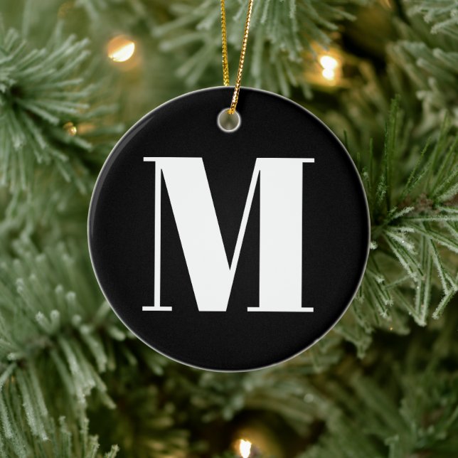 Anpassa inledande svartvit jul i monogram julgransprydnad keramik (Träd)