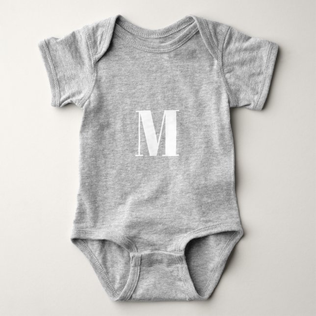 Anpassa inledande vitt grått i monogram t shirt (Framsida)