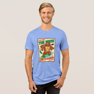 Anpassa Kalifornien Surfing Bear Catch the Wave T Shirt