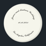 Anpassa Namn, datum för svart elfenben bröllop Magnet<br><div class="desc">Anpassa Namn,  datum för svartböjd brev elfenbensbakgrund,  bröllop,  fördel,  anpassningsbar,  anpassa den med egen text,  information</div>