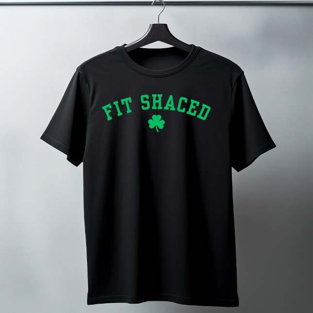 Anpassa skrumpen, irländskt drickande Sankt Patric T Shirt (Skapare uppladdad)
