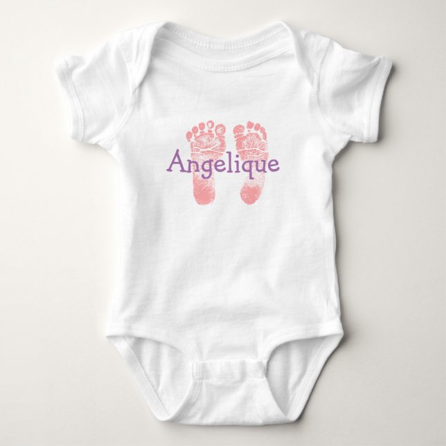 Anpassa små fotavtryck i Baby Rosa och Namn Tee Shirt (Framsida)