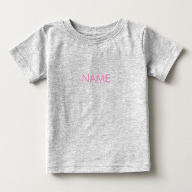 Anpassa till namn, textminimalistisk rosa brev t shirt (Framsida)