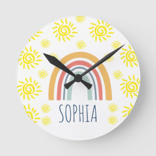 Anpassad akvarell Whimsical Boho regnbåge och sol Rund Klocka